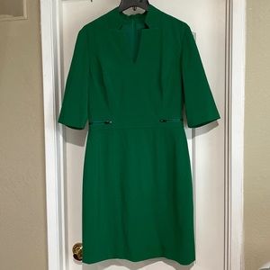 Tahari Arthur S. Levine Notch Collar Sheath Dress - Emerald Green Size 10
